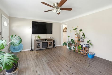 6110 Archwood Road Independence OH 44131