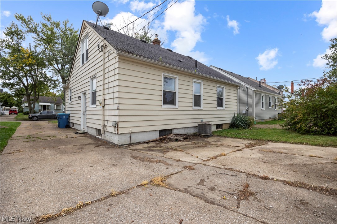 2831 Garfield Boulevard Lorain OH 44052