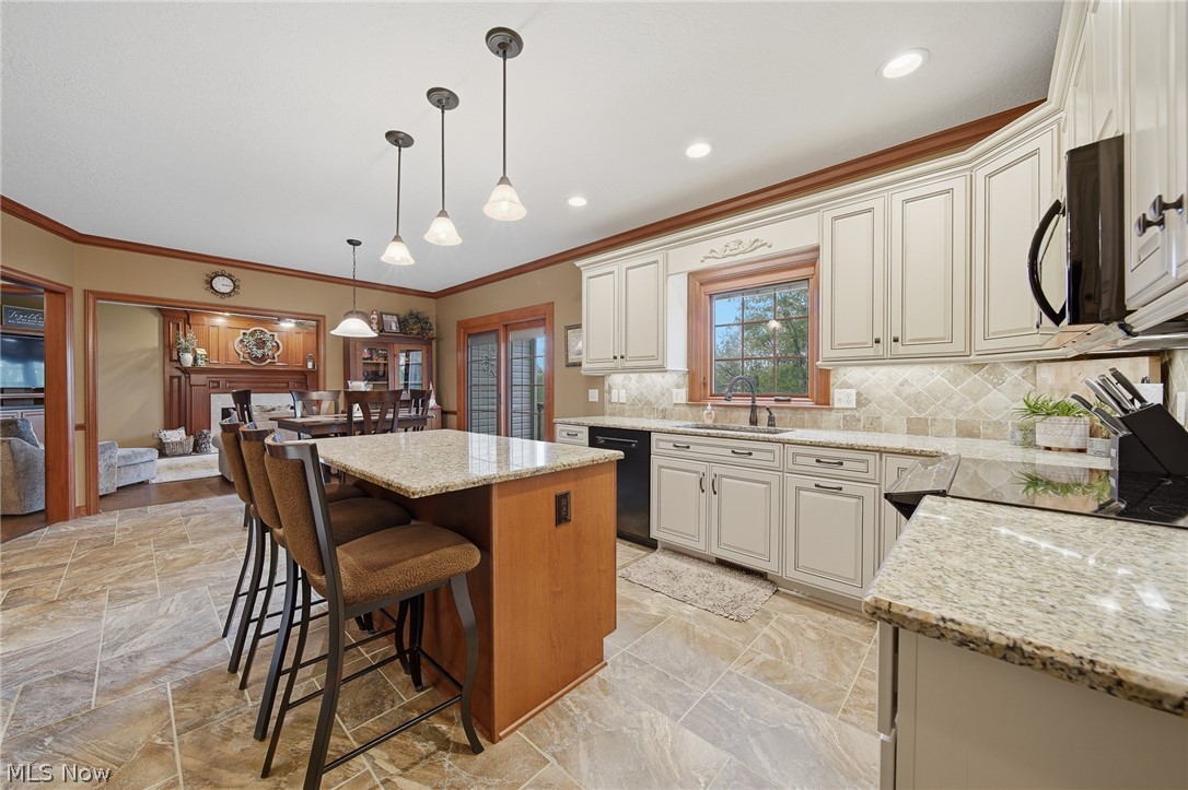 2536 Chadwell Circle NW North Canton OH 44720