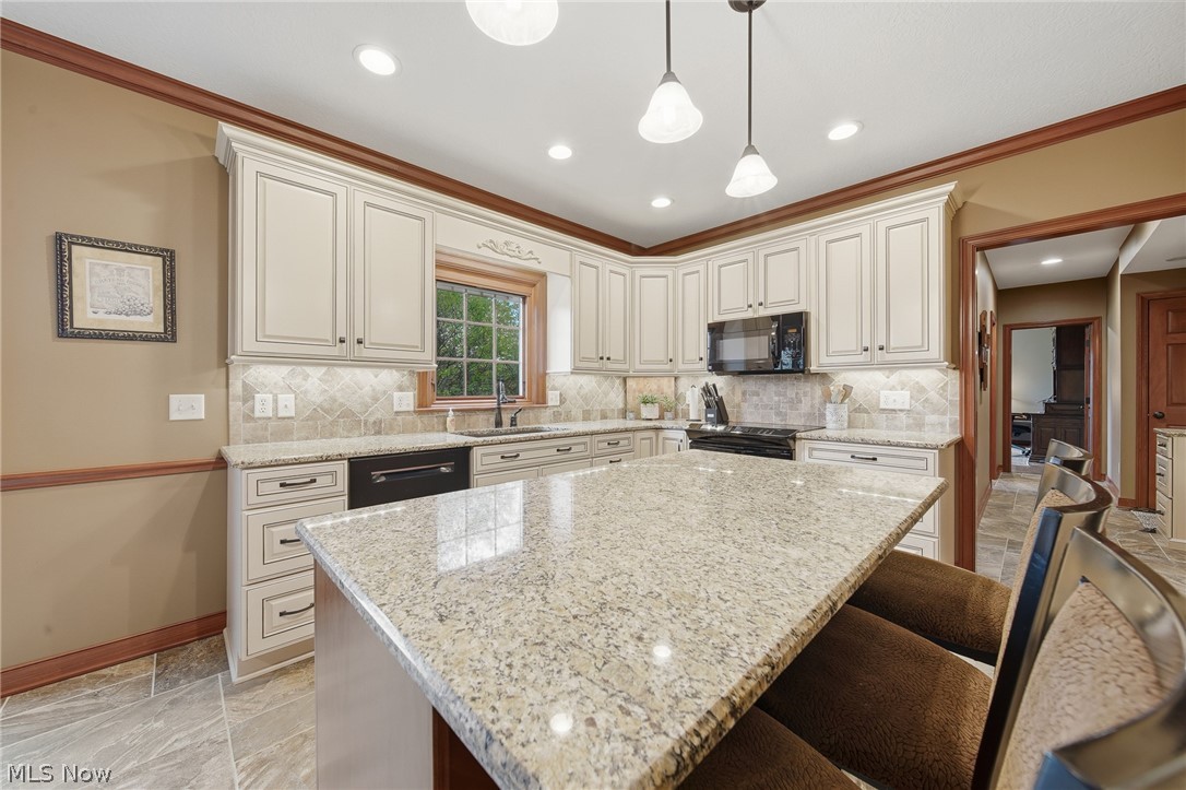 2536 Chadwell Circle NW North Canton OH 44720