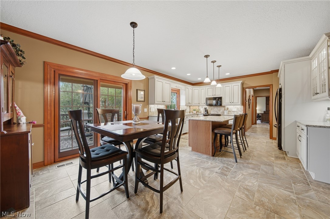 2536 Chadwell Circle NW North Canton OH 44720