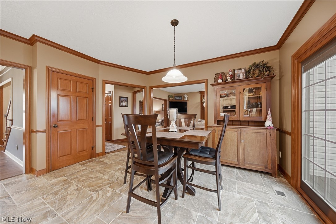 2536 Chadwell Circle NW North Canton OH 44720