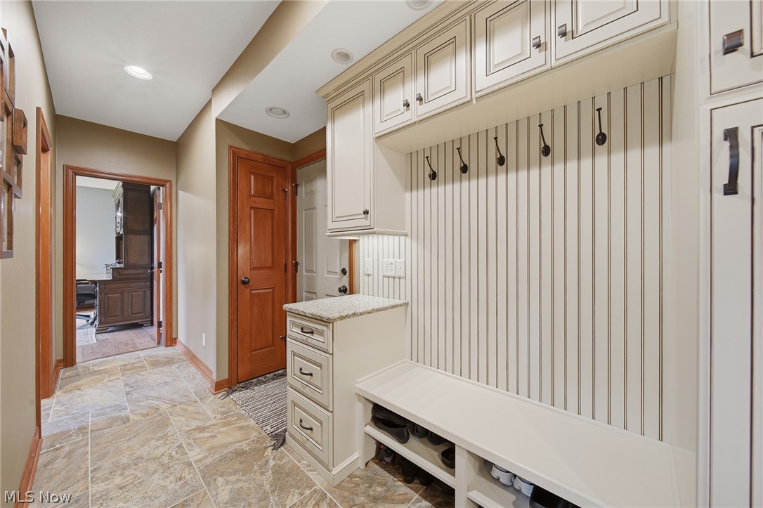 2536 Chadwell Circle NW North Canton OH 44720
