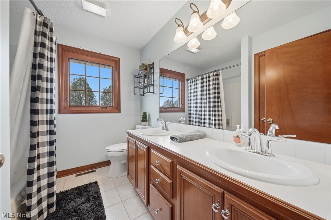 2536 Chadwell Circle NW North Canton OH 44720