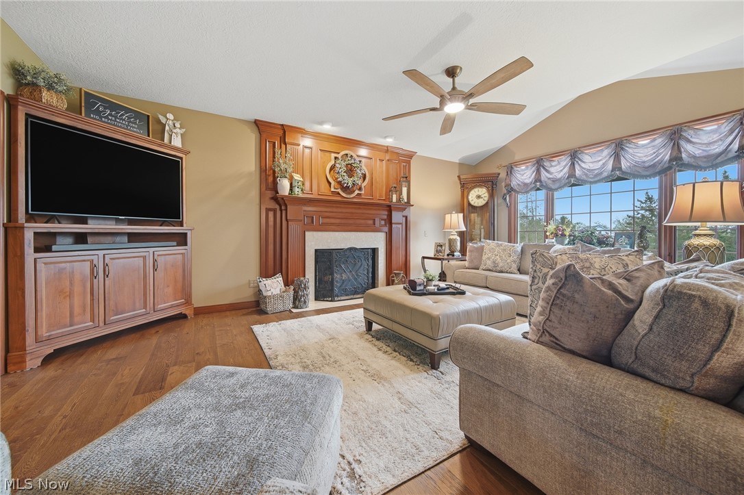 2536 Chadwell Circle NW North Canton OH 44720