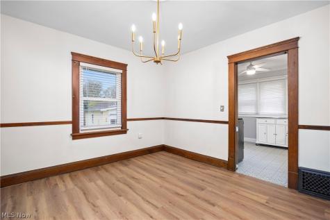 120 Longford Avenue Elyria OH 44035