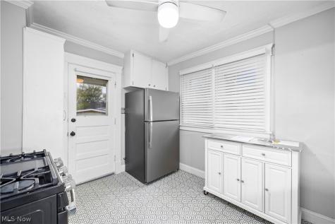 120 Longford Avenue Elyria OH 44035