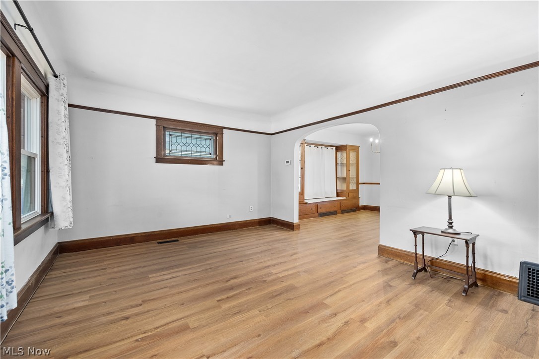 120 Longford Avenue Elyria OH 44035