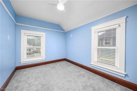120 Longford Avenue Elyria OH 44035