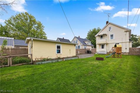 120 Longford Avenue Elyria OH 44035