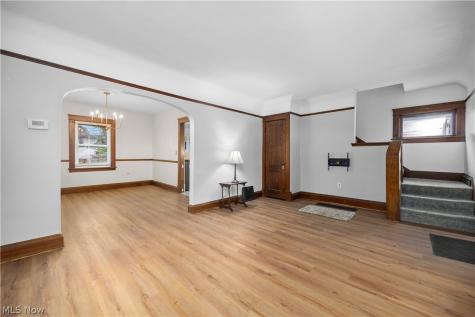 120 Longford Avenue Elyria OH 44035
