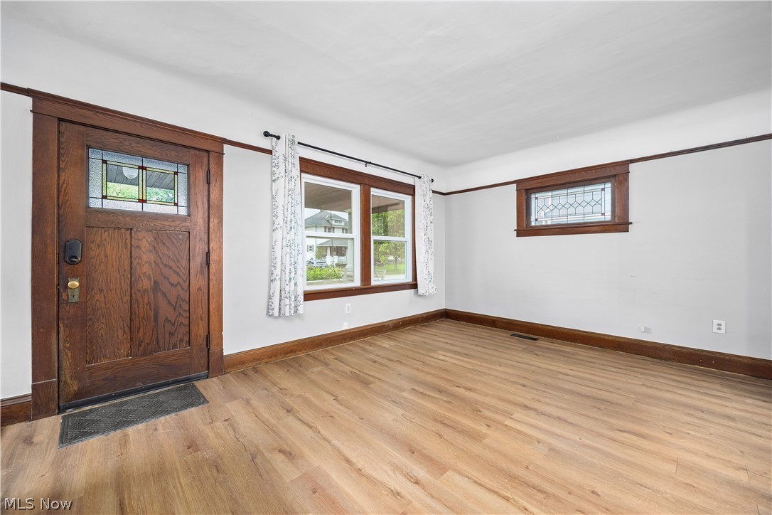 120 Longford Avenue Elyria OH 44035