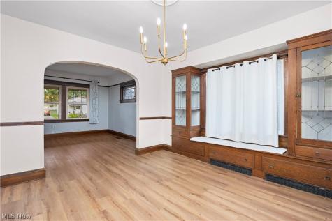120 Longford Avenue Elyria OH 44035