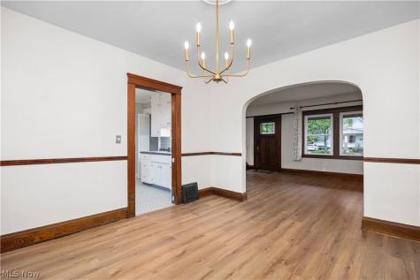 120 Longford Avenue Elyria OH 44035