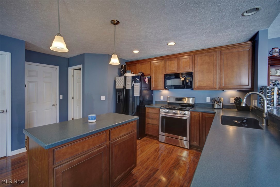 3798 Parkside Circle E Lorain OH 44053