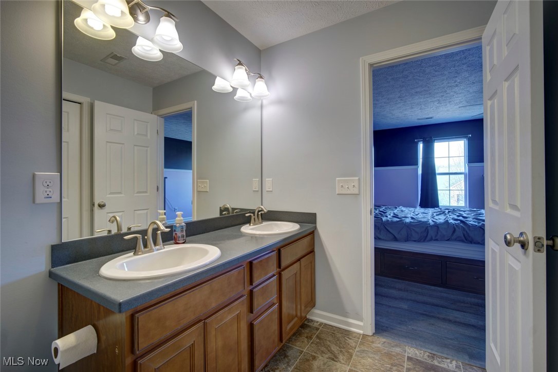 3798 Parkside Circle E Lorain OH 44053