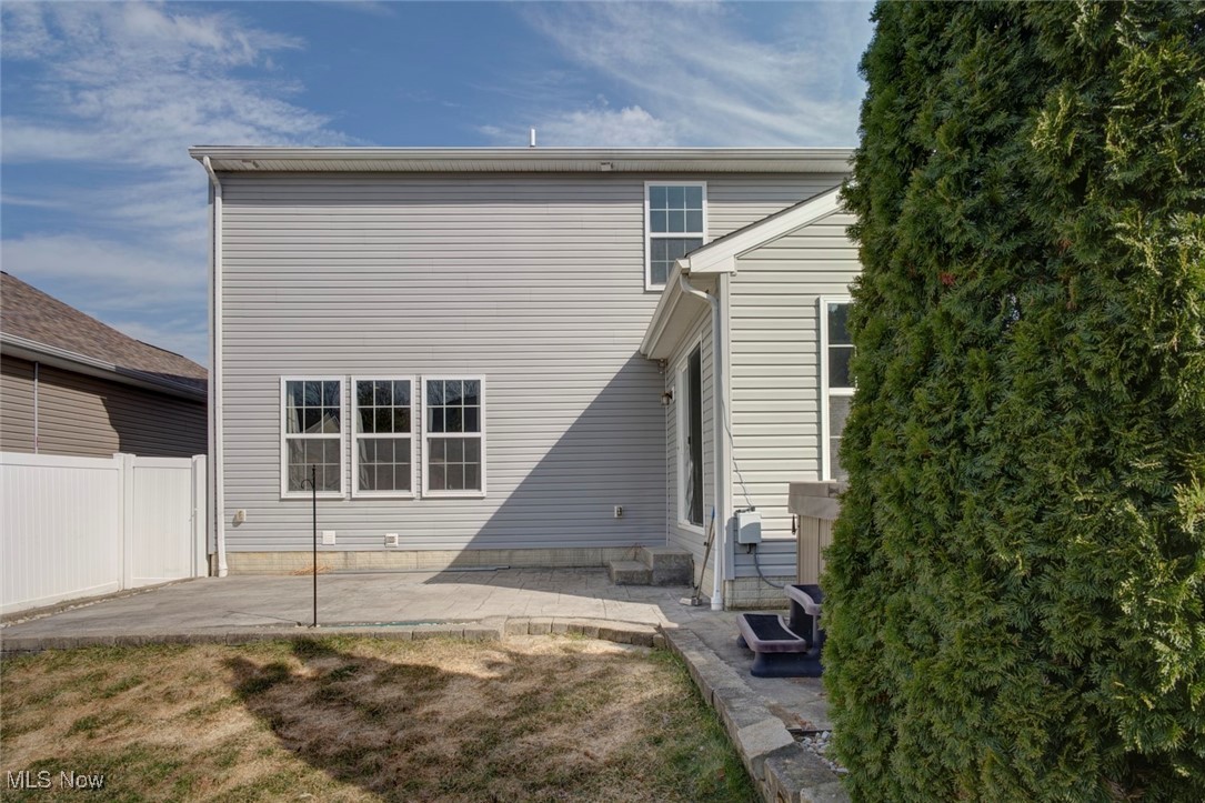 3798 Parkside Circle E Lorain OH 44053