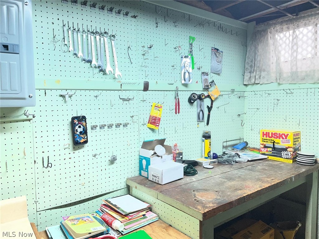 8320 Banner Lane Parma OH 44129