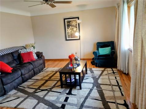 8320 Banner Lane Parma OH 44129