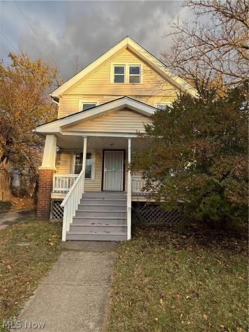 841 E 130 Street Cleveland OH 44108
