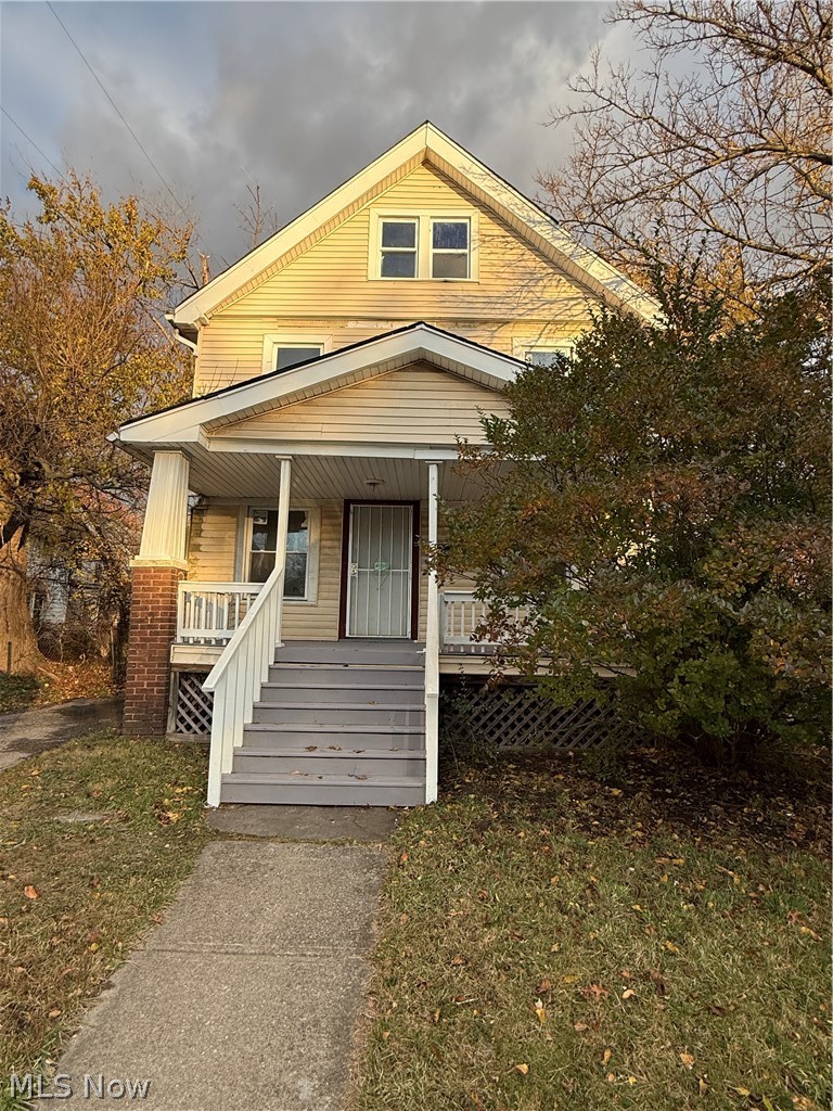 841 E 130 Street Cleveland OH 44108
