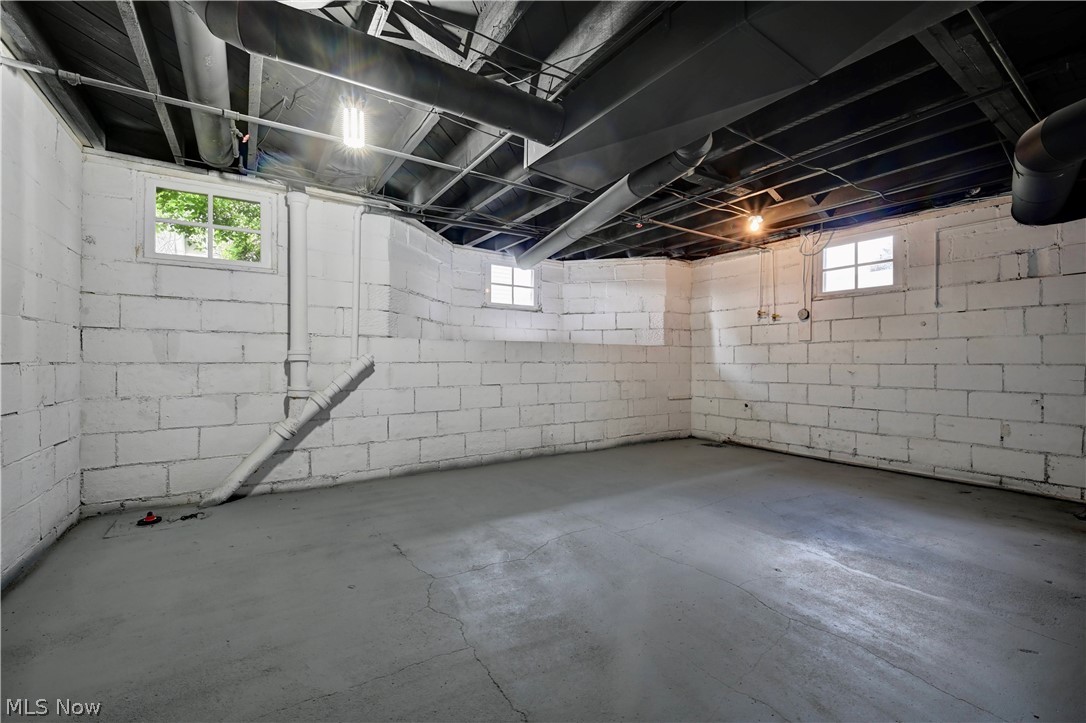 1018 Prospect Avenue NW New Philadelphia OH 44663