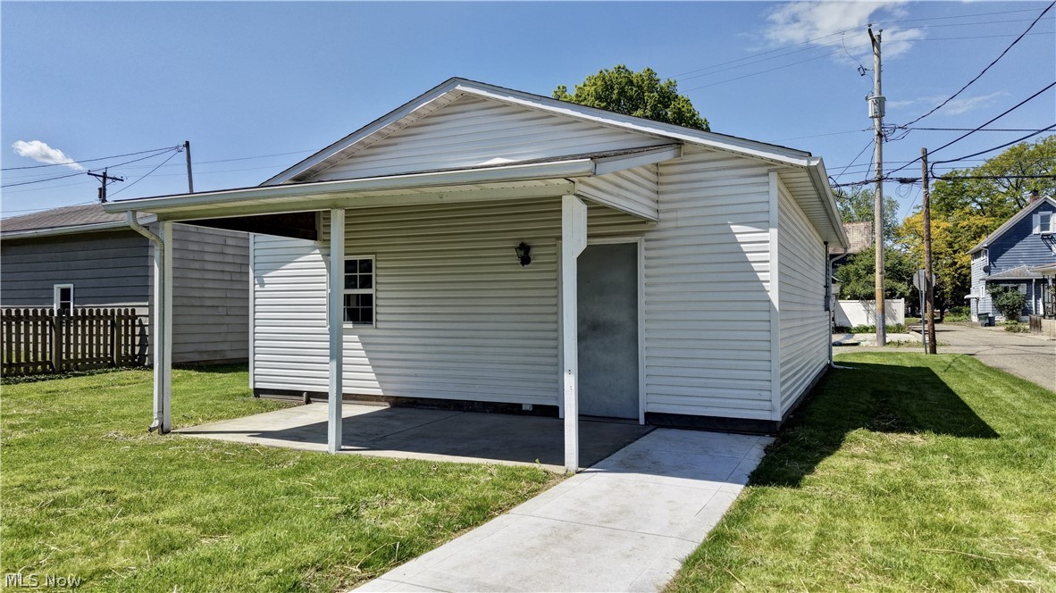 1018 Prospect Avenue NW New Philadelphia OH 44663