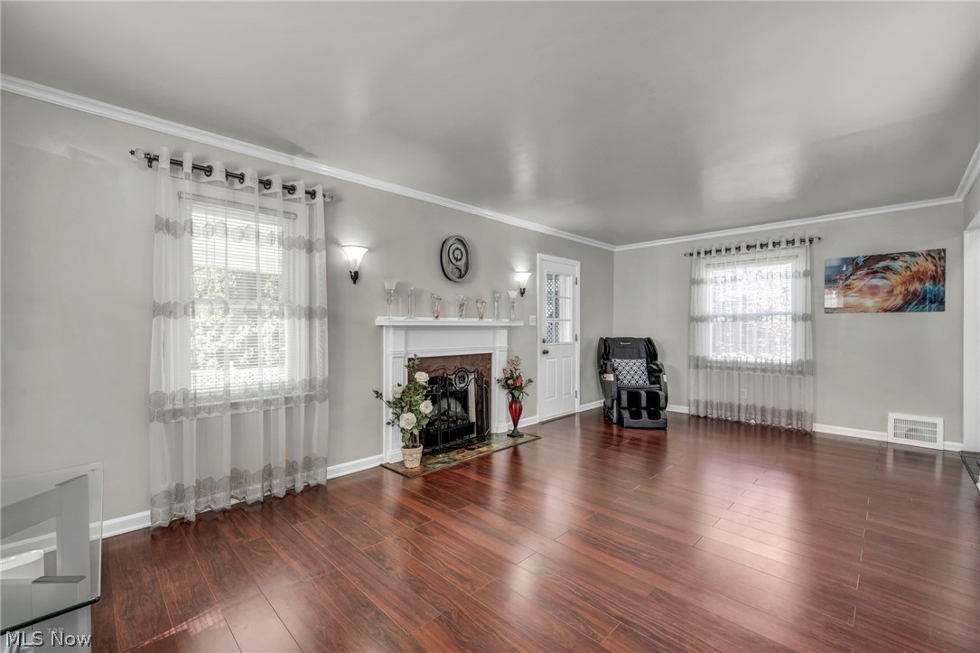 2110 Brown Road Lakewood OH 44107