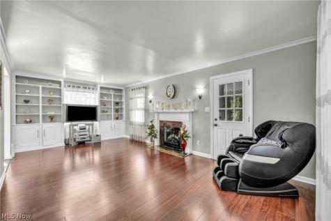 2110 Brown Road Lakewood OH 44107