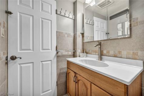 2110 Brown Road Lakewood OH 44107