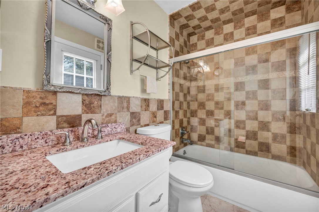 2110 Brown Road Lakewood OH 44107