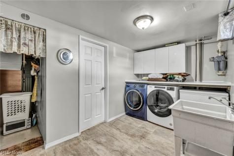 2110 Brown Road Lakewood OH 44107