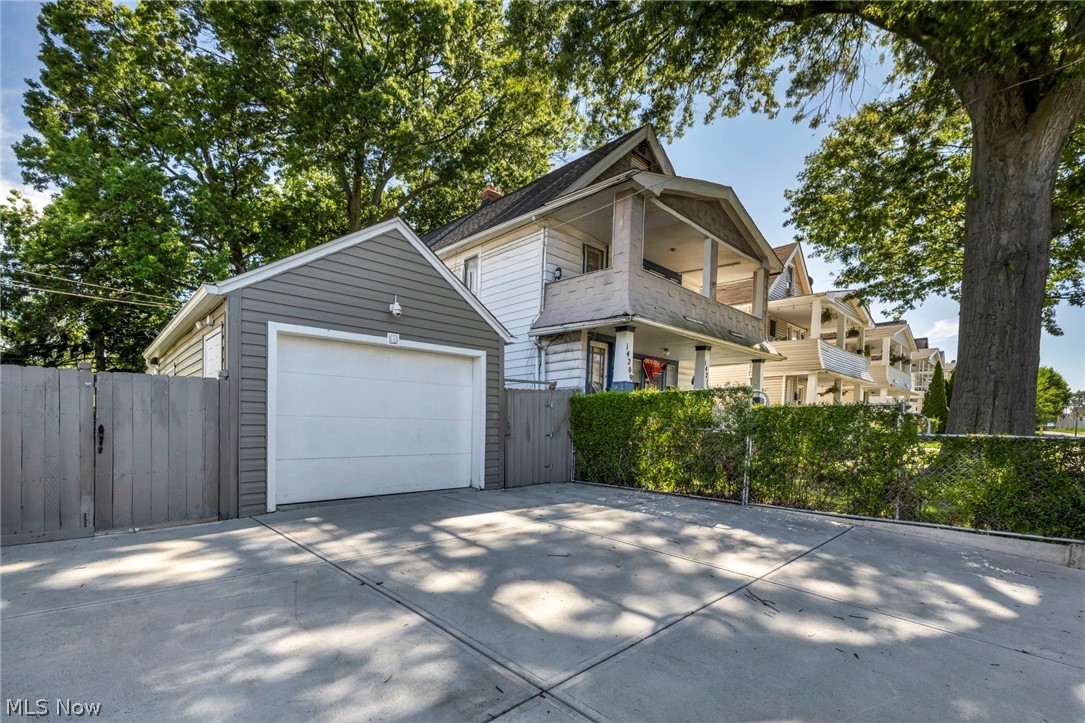 2110 Brown Road Lakewood OH 44107