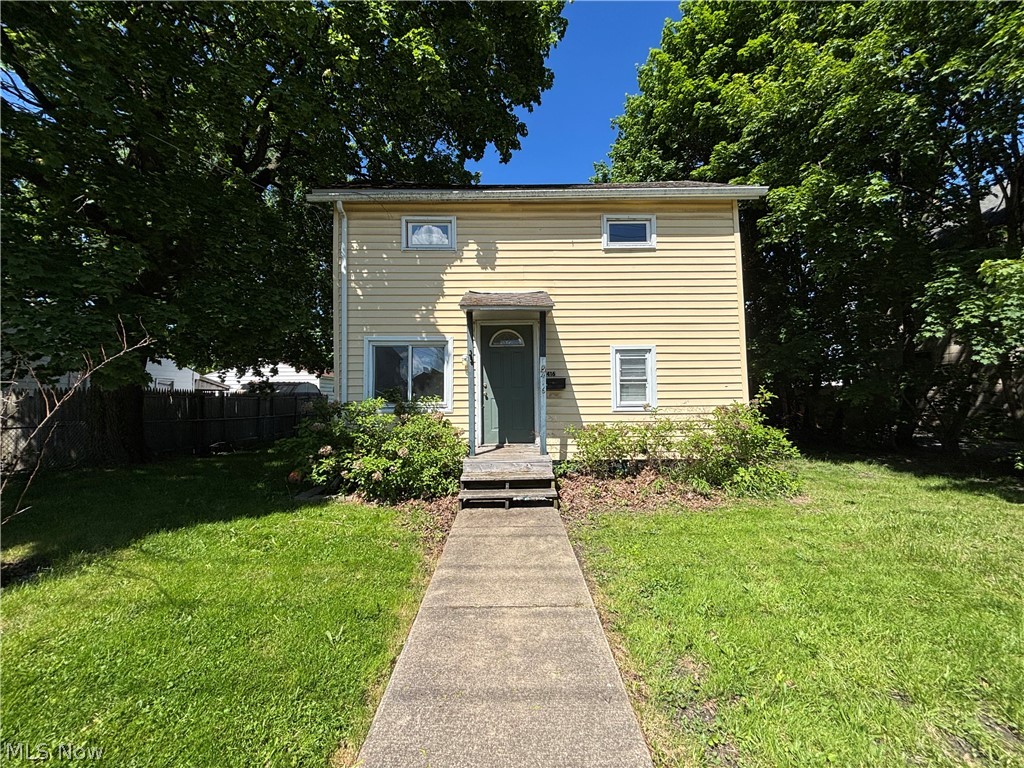 416 N Cedar Avenue Niles OH 44446
