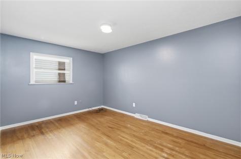6195 Stafford Drive North Olmsted OH 44070