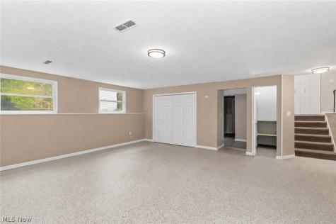 6195 Stafford Drive North Olmsted OH 44070