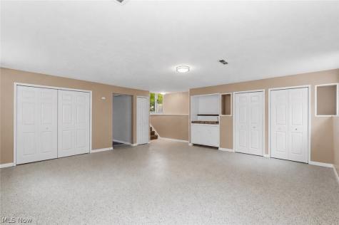 6195 Stafford Drive North Olmsted OH 44070