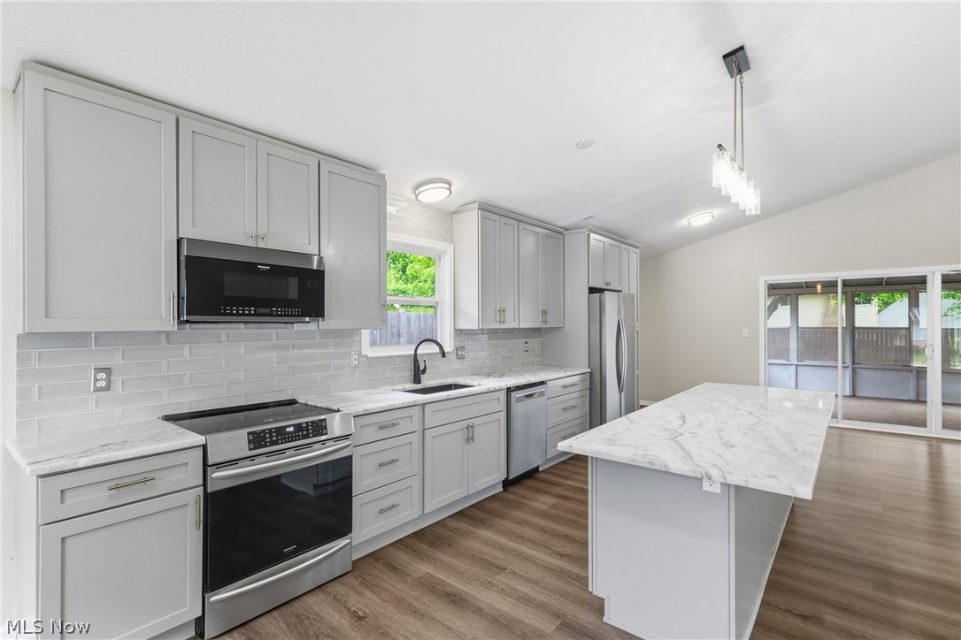 6195 Stafford Drive North Olmsted OH 44070