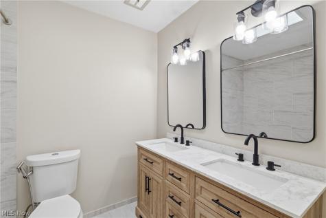 6195 Stafford Drive North Olmsted OH 44070