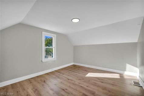 3271 W 50th Street Cleveland OH 44102