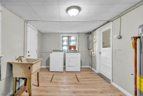 3271 W 50th Street Cleveland OH 44102