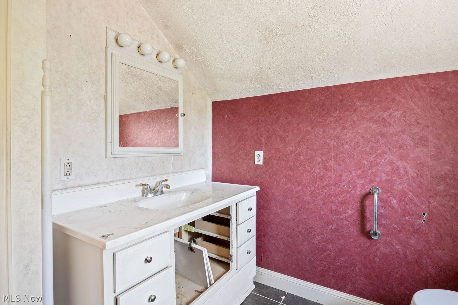 5 Stover Court Wadsworth OH 44281