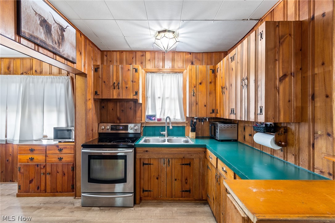 3323 Cleveland Avenue S Canton OH 44707