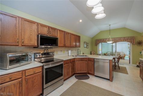 12168 Nutmeg Court North Royalton OH 44133