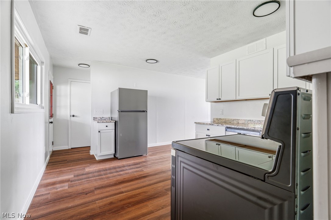 2457 Cathy Drive NE Canton OH 44705