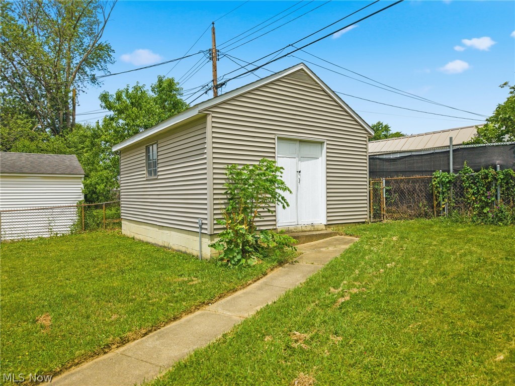 2457 Cathy Drive NE Canton OH 44705