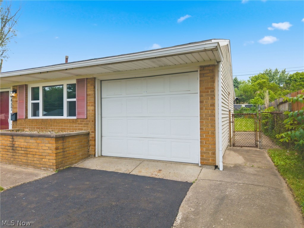 2457 Cathy Drive NE Canton OH 44705