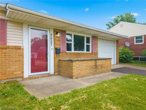 2457 Cathy Drive NE Canton OH 44705