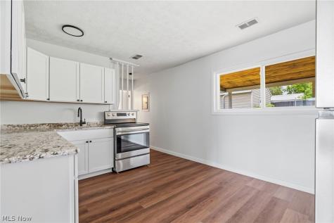 2457 Cathy Drive NE Canton OH 44705