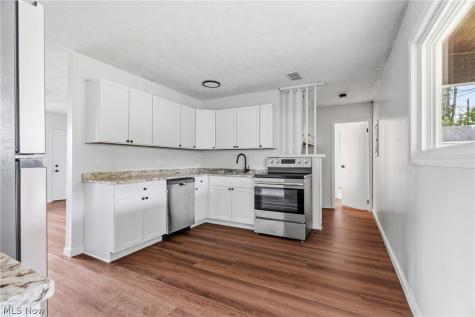2457 Cathy Drive NE Canton OH 44705